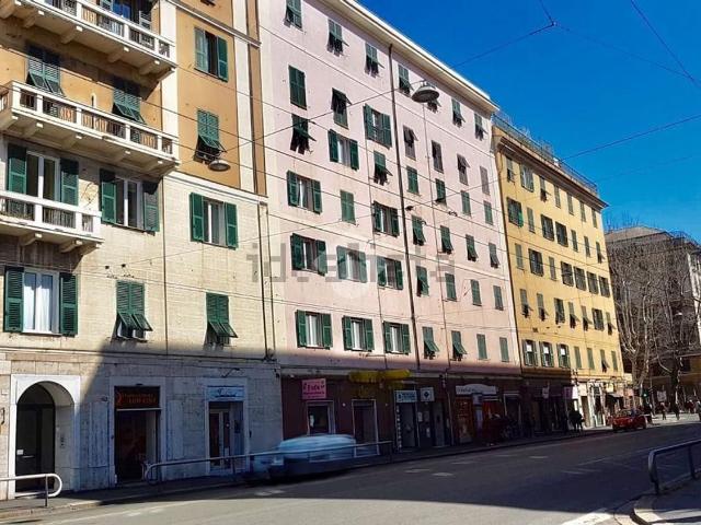 Capannone in vendita di 135 m² in Corso Buenos Aires, 20