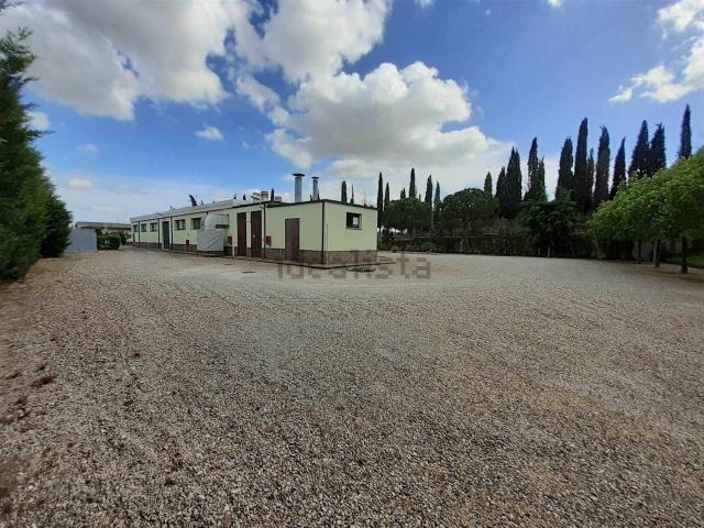 Capannone in vendita di 1400 m²
