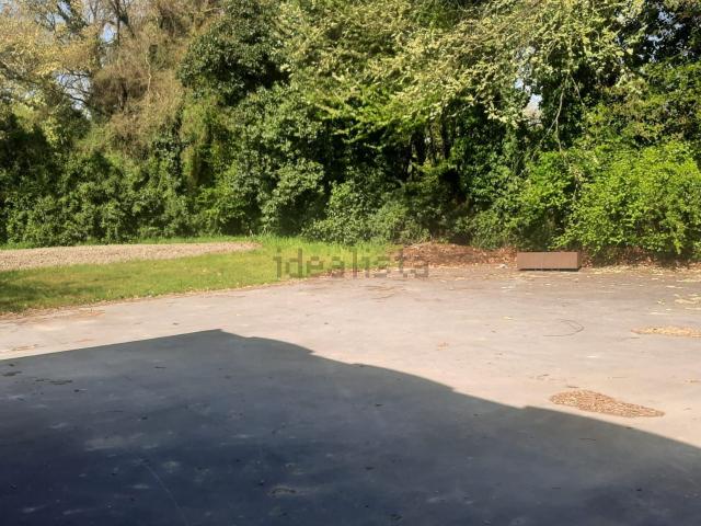 Capannone in vendita di 1400 m² in Via A. Penello