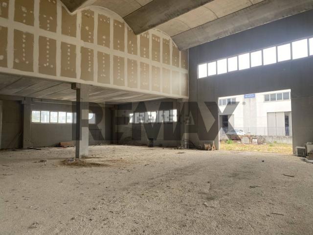 Capannone in vendita di 1400 m² in Via Erasmo Piaggio, 25