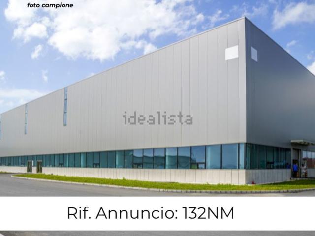 Capannone in vendita di 1400 m² in Via Roma, 1