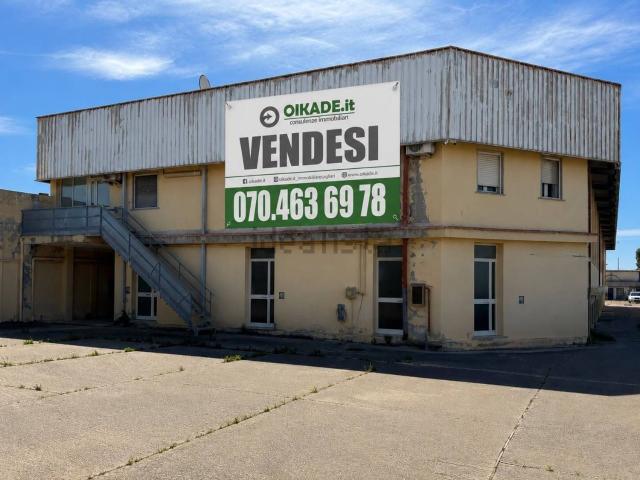 Capannone in vendita di 1456 m² in Via Vincenzo Cogoni, 3