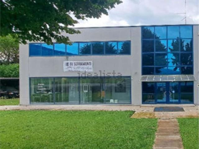 Capannone in vendita di 1451 m² in Via San Giuseppe Artigiano, 13