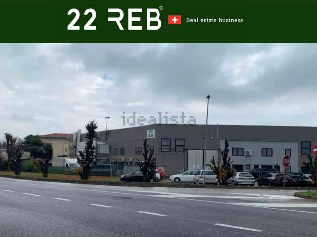 Capannone in vendita di 1467 m² in Via Francesco Bonaventura Cavalieri