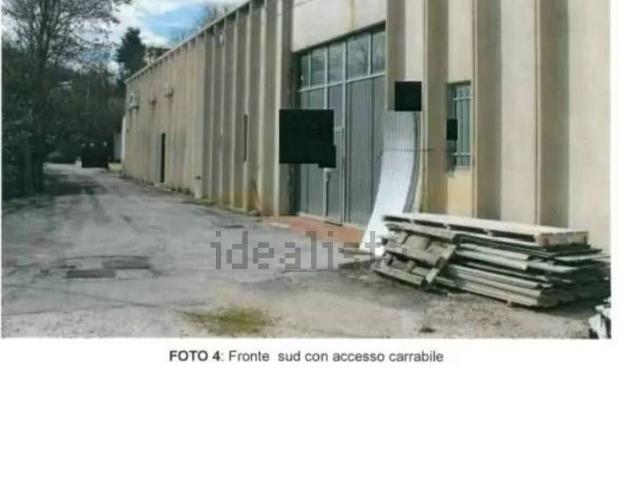 Capannone in vendita di 1506 m² in Contrada Capo di Termine