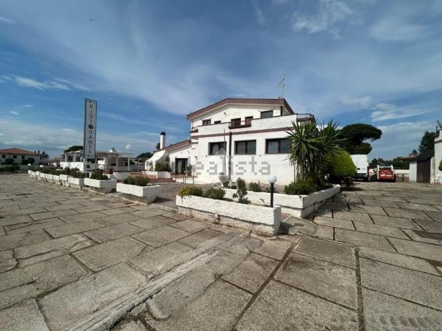 Locale in vendita di 15000 m² in Via dei Gelsi, 235
