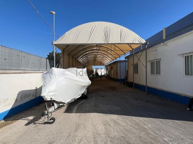 Capannone in vendita di 1500 m² in Via Santa Maria Goretti, 64