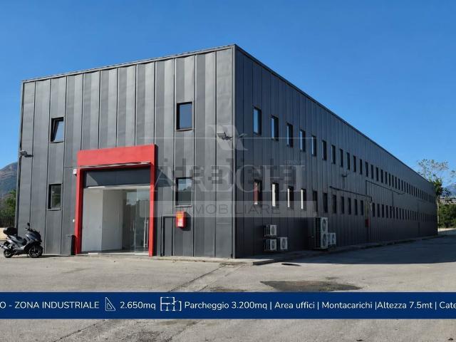 Capannone in vendita di 150 m²
