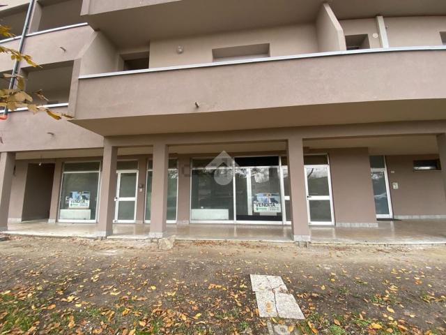 Locale in vendita di 150 m² in Via Adua, 24
