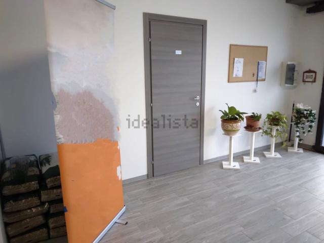 Capannone in vendita di 150 m² in Via Giacomo Konz