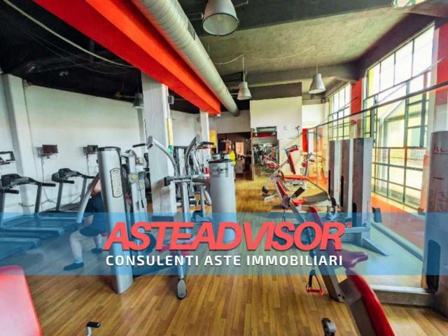 Capannone in vendita di 1516 m² in Via Girgenti, 3