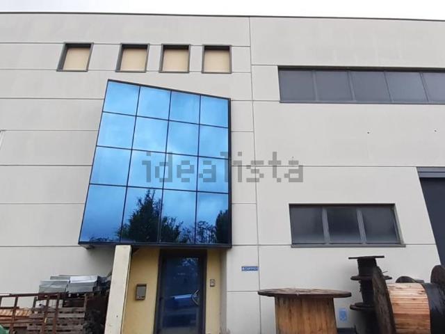 Capannone in vendita di 1517 m² in Via del Progresso, 30