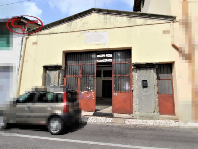 Capannone in vendita di 155 m² in Via G. Monaco