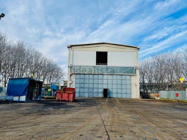 Capannone in vendita di 1580 m²