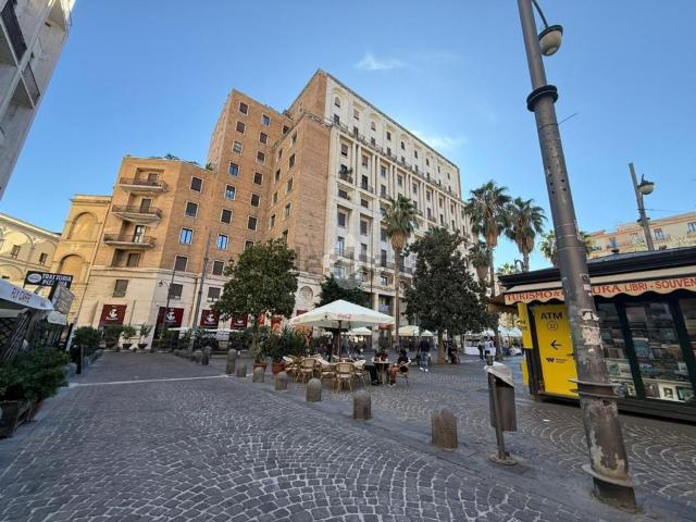 Capannone in vendita di 15 m² in Piazza Carità, 32