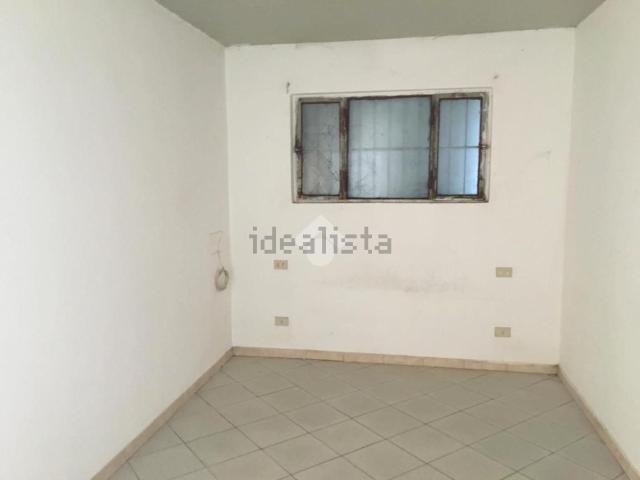 Capannone in vendita di 160 m² in Via Giuseppe di Vittorio, 41
