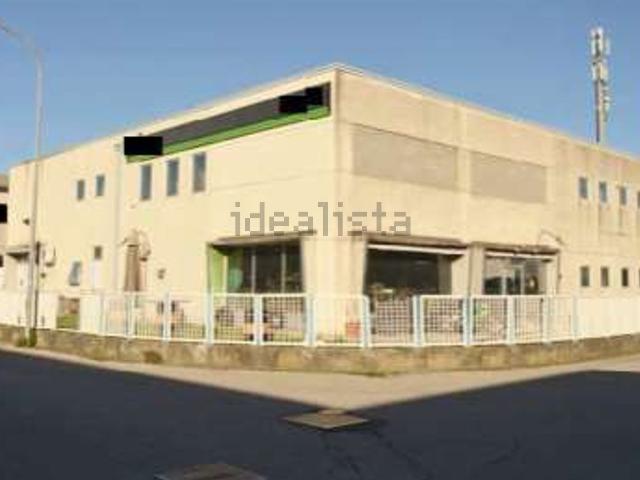 Capannone in vendita di 1649 m² in Via A. Gentilin