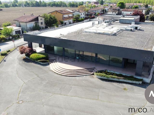 Capannone in vendita di 1689 m² in Via Nobel, 2