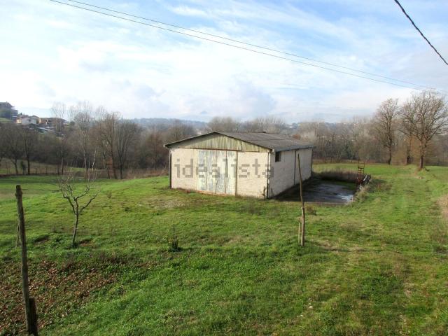 Capannone in vendita di 168 m² in Via Cupera