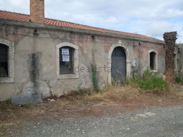Capannone in vendita di 170 m² in Via Botteghelle, 7