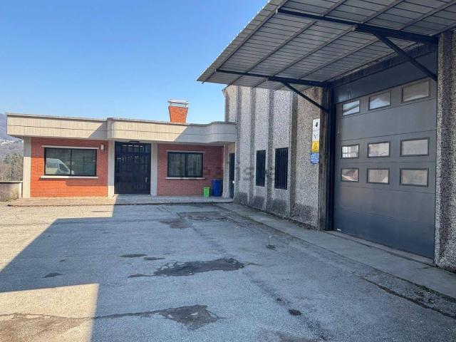 Capannone in vendita di 1740 m² in Via Donatori di Organi