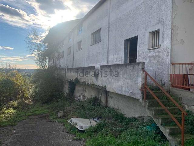 Capannone in vendita di 1741 m² in Via del Centro, 6