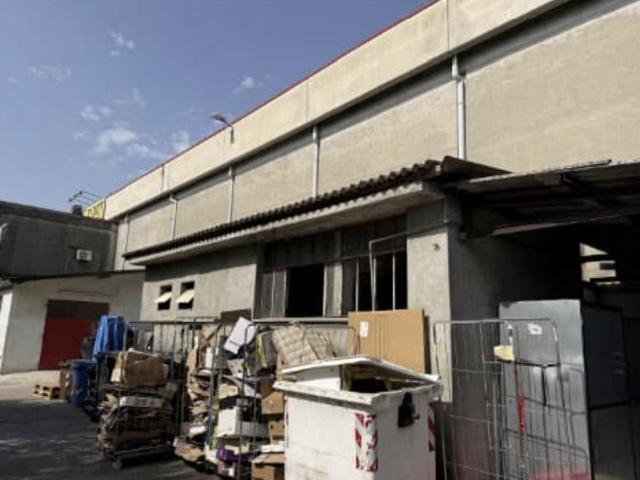 Capannone in vendita di 1809 m² in Via Roma, 63