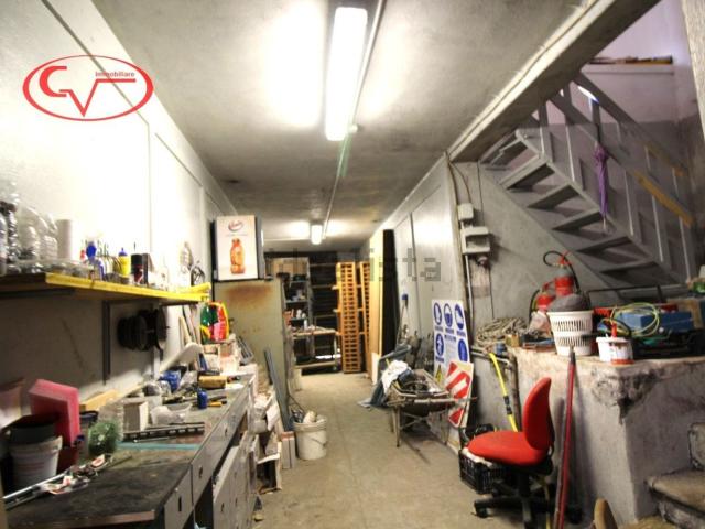 Capannone in vendita di 180 m² in Via di Ganghereto