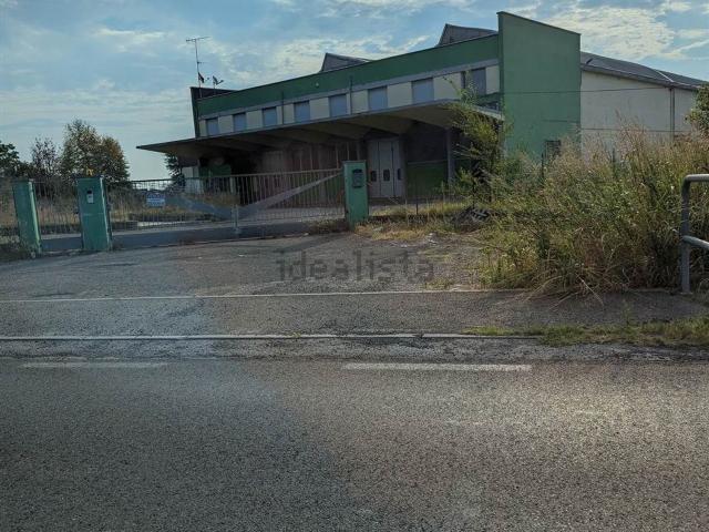 Capannone in vendita di 1810 m² in Strada Nazionale per Carpi Sud, 1342
