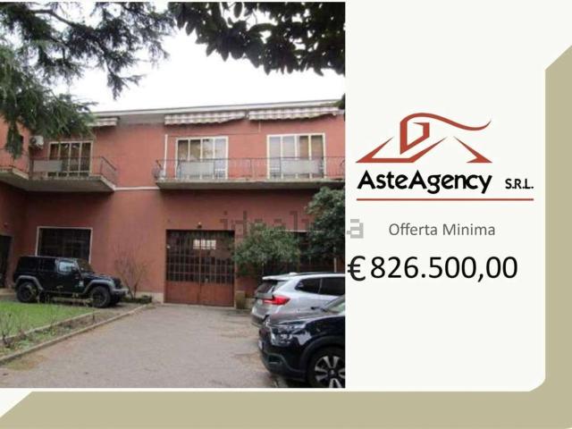 Capannone in vendita di 1863 m² in Via Edoardo de Betta, 3