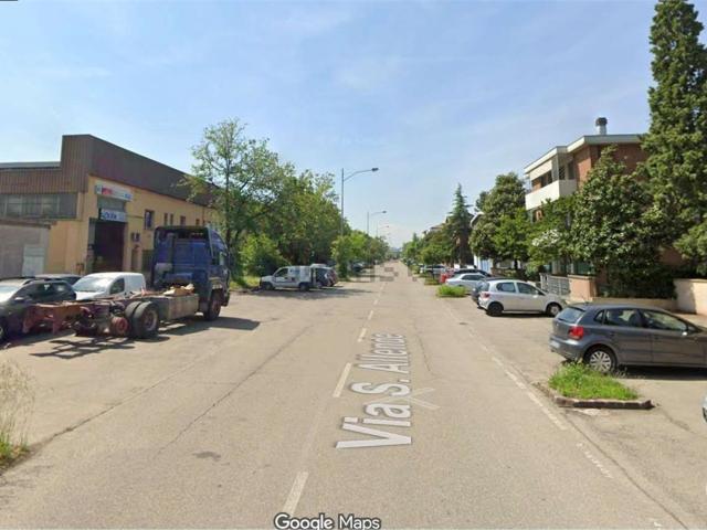 Capannone in vendita di 1900 m²