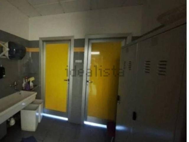 Capannone in vendita di 1902 m² in Via San Giuseppe Artigiano, 13