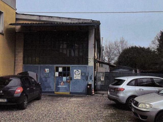 Capannone in vendita di 193 m² in Via del Lavoro