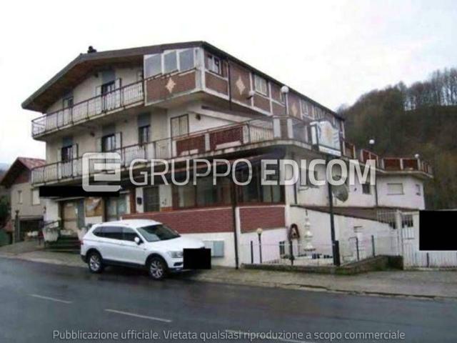 Capannone in vendita di 193 m² in Via Provinciale