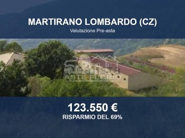 Capannone in vendita di 19970 m² in Contrada Santa Croce Beratta