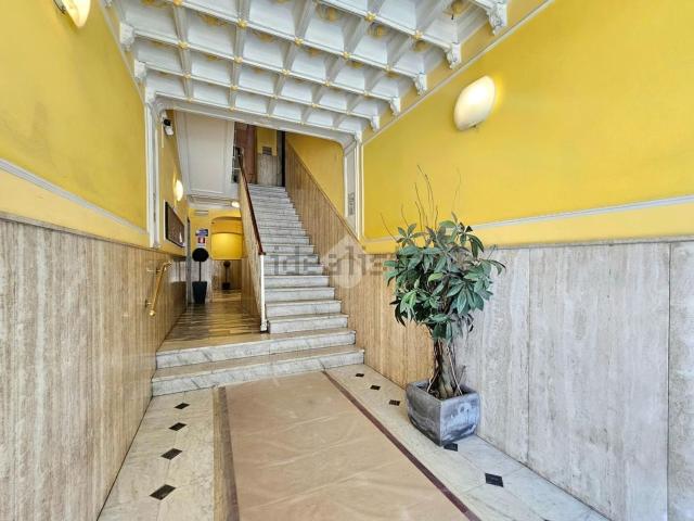 Capannone in vendita di 23 m² in Corso Buenos Aires, 30
