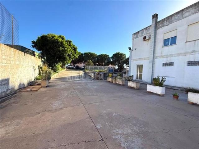 Capannone in vendita di 2000 m²