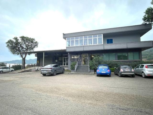 Capannone in vendita di 2000 m² in Strada Provinciale Val Tesino, 40