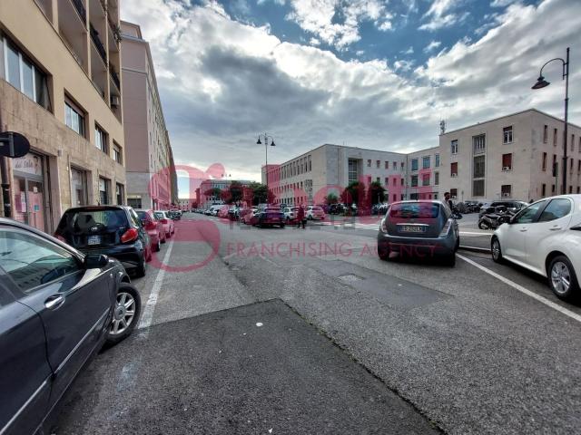Capannone in vendita di 2000 m² in Via Fiume