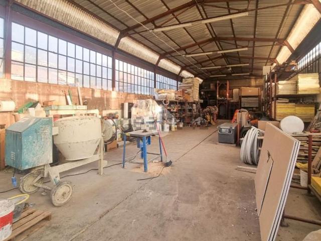 Capannone in vendita di 200 m² in Via Istria, 18