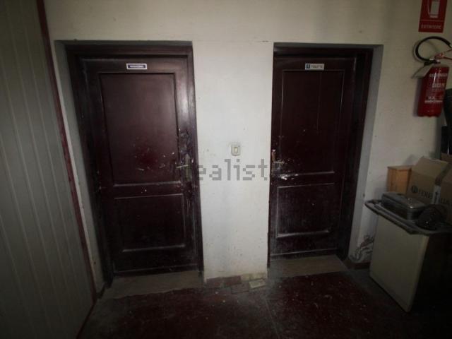 Capannone in vendita di 200 m² in Via Poggilupi