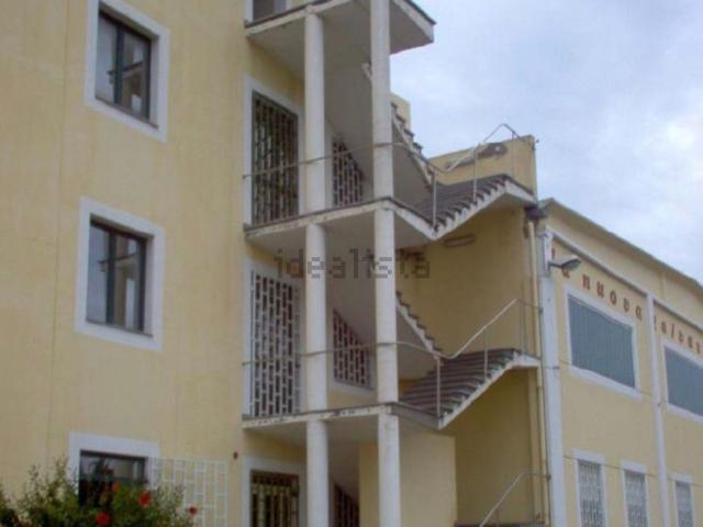 Capannone in vendita di 2080 m² in Via Cettolini