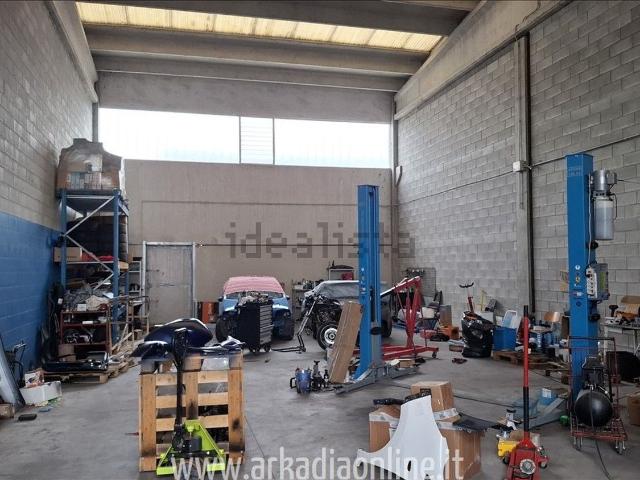 Capannone in vendita di 208 m²