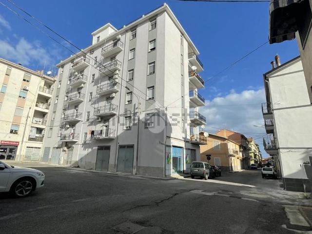 Capannone in vendita di 20 m² in Via Adda, 2