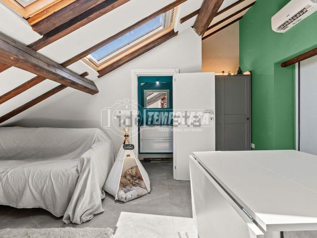 Capannone in vendita di 20 m² in Via Goffredo Mameli, 44