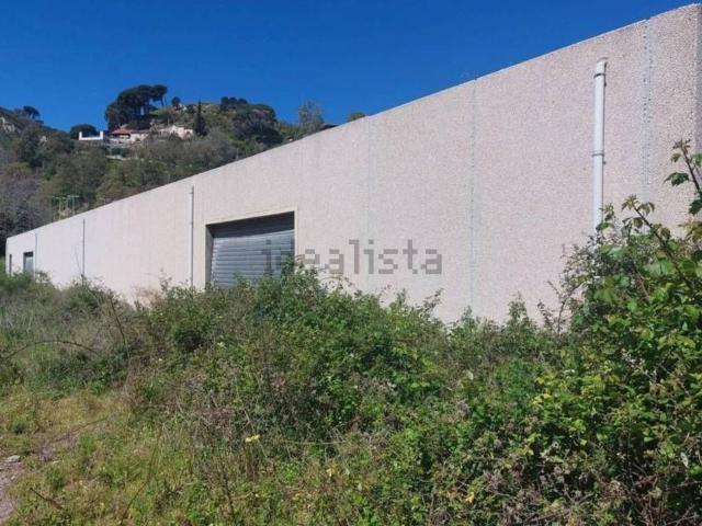 Capannone in vendita di 2130 m² in Via Torrente Trapani