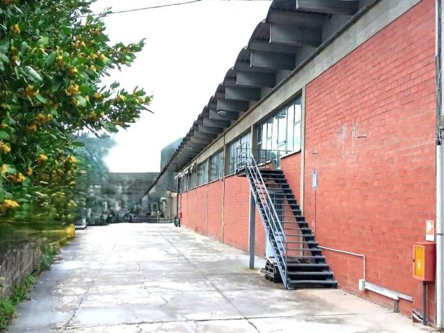 Capannone in vendita di 2171 m² in Via Tosco Romagnola Nord