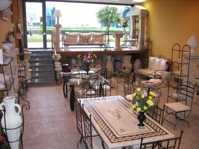Capannone in vendita di 218 m² in Via Margherita de Vizzi Viganò, 8