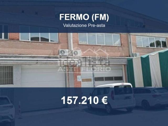 Capannone in vendita di 2190 m² in Contrada Campiglione, 20