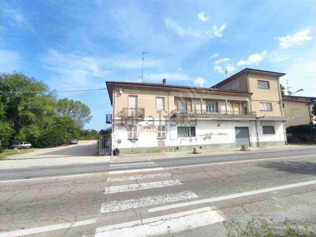 Capannone in vendita di 2209 m² in Strada Alessandria